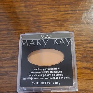 NEW. Mary Kay Crème-to-Powder Foundation - Beige 4 Endless Performance.